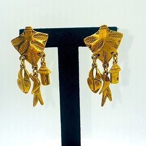 Vintage Egyptian style gold tone pierced earrings.​​